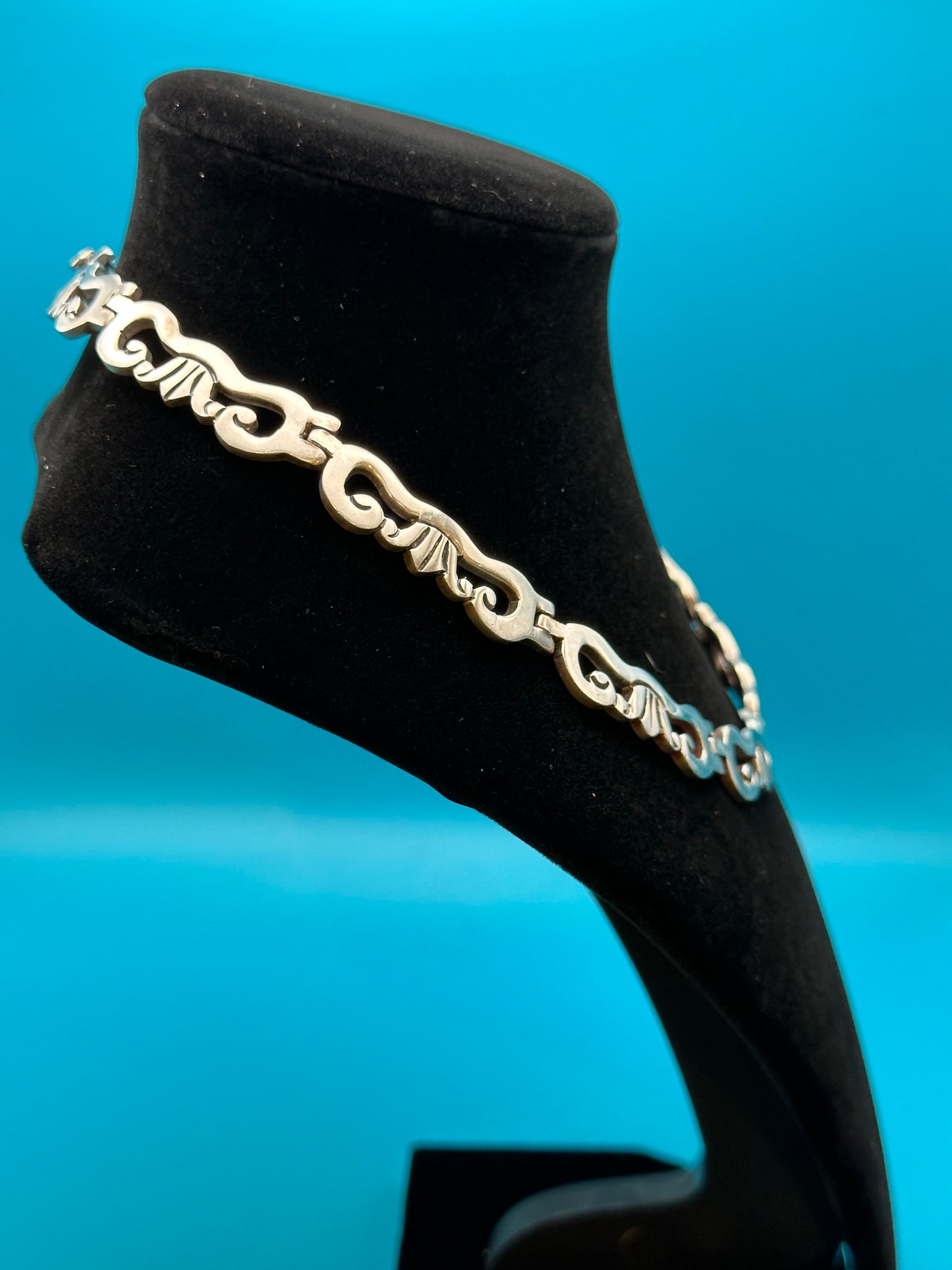 Vintage intricately designed sterling silver necklace 70g