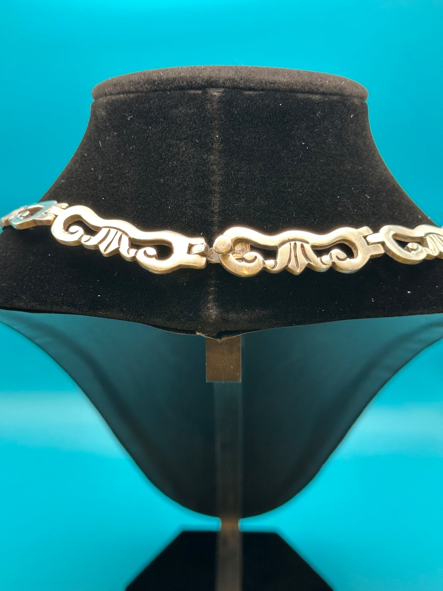 Vintage intricately designed sterling silver necklace 70g