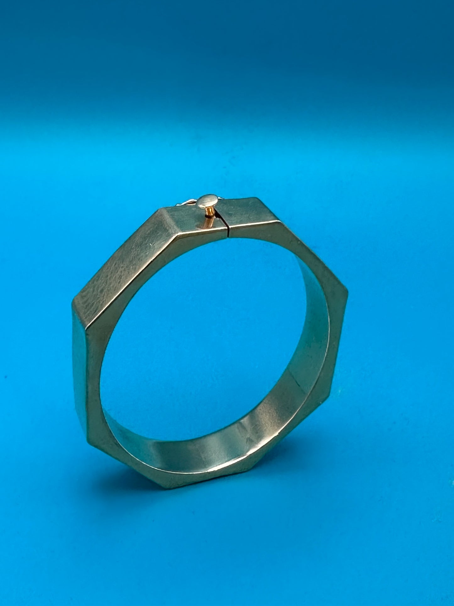 14 k gold octagonal bangle bracelet
