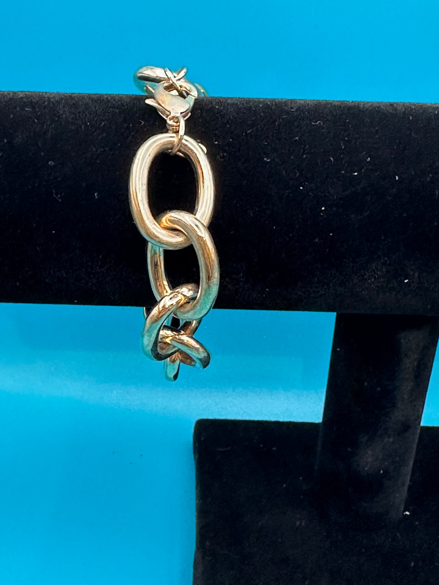 Heavy gold metal link bracelet