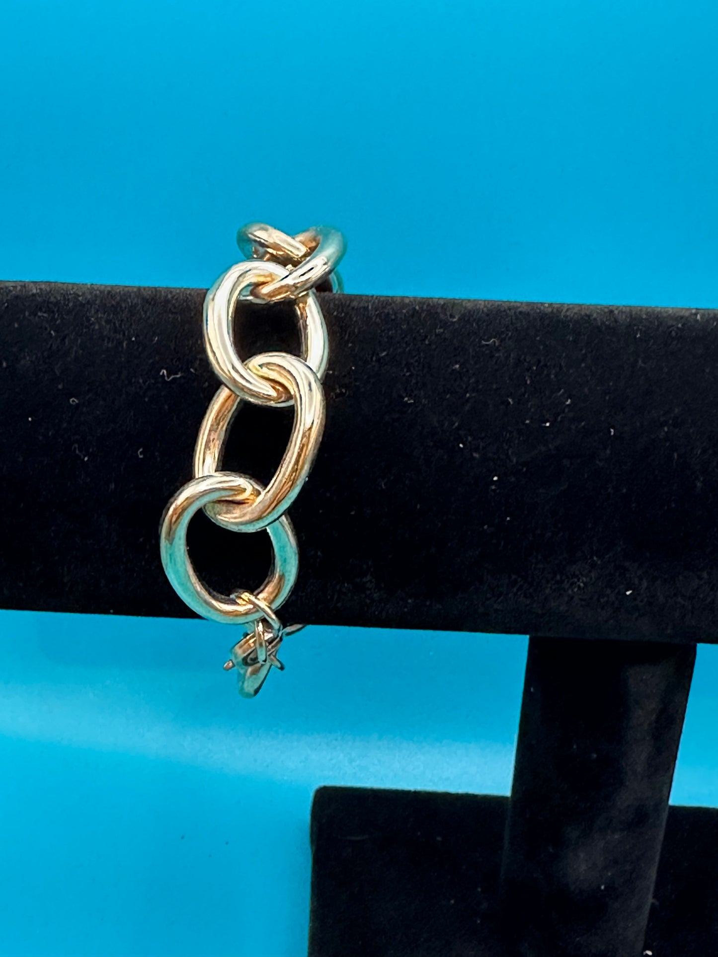 Heavy gold metal link bracelet