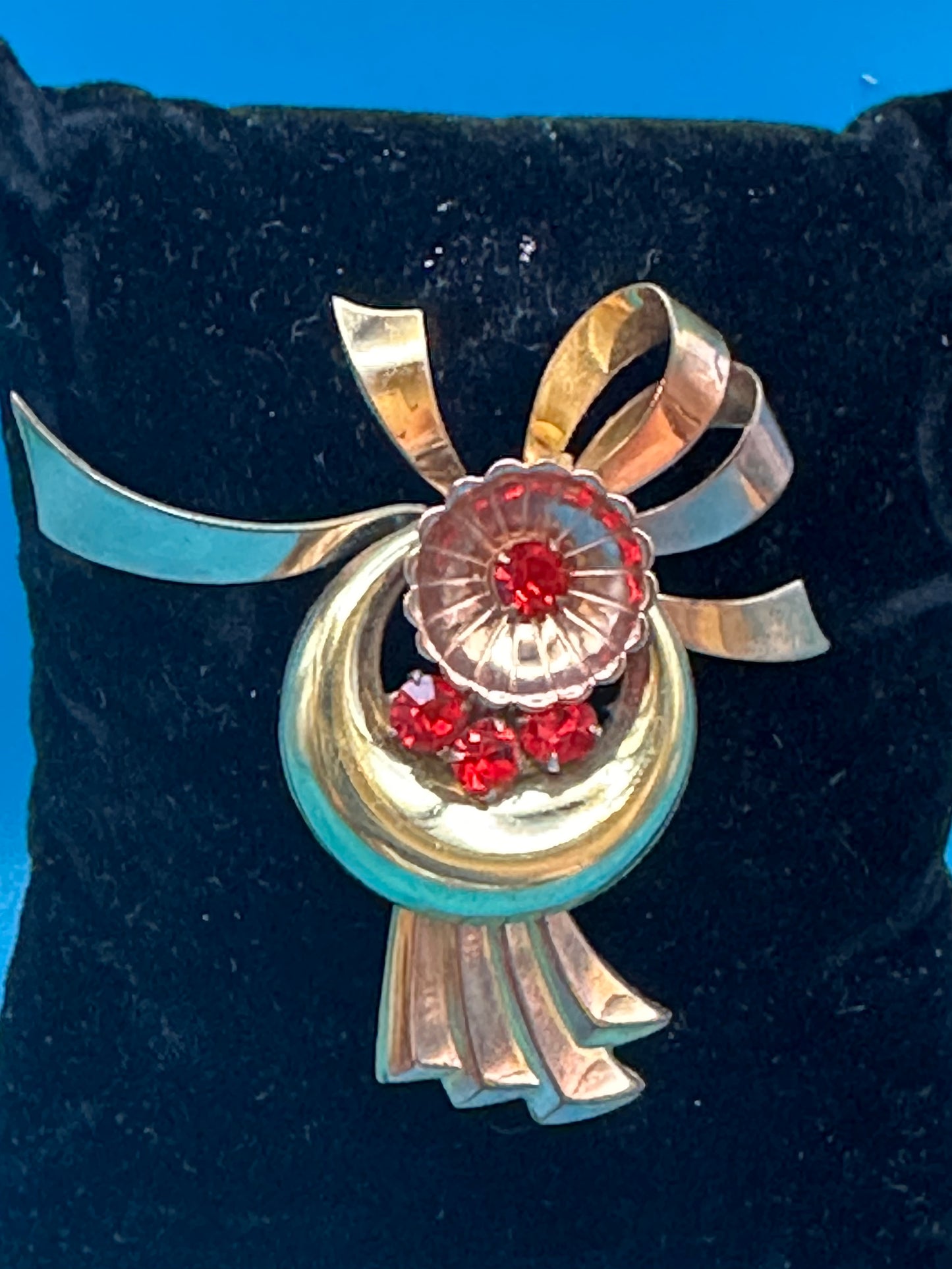 Vintage Harry Iskin flower brooch