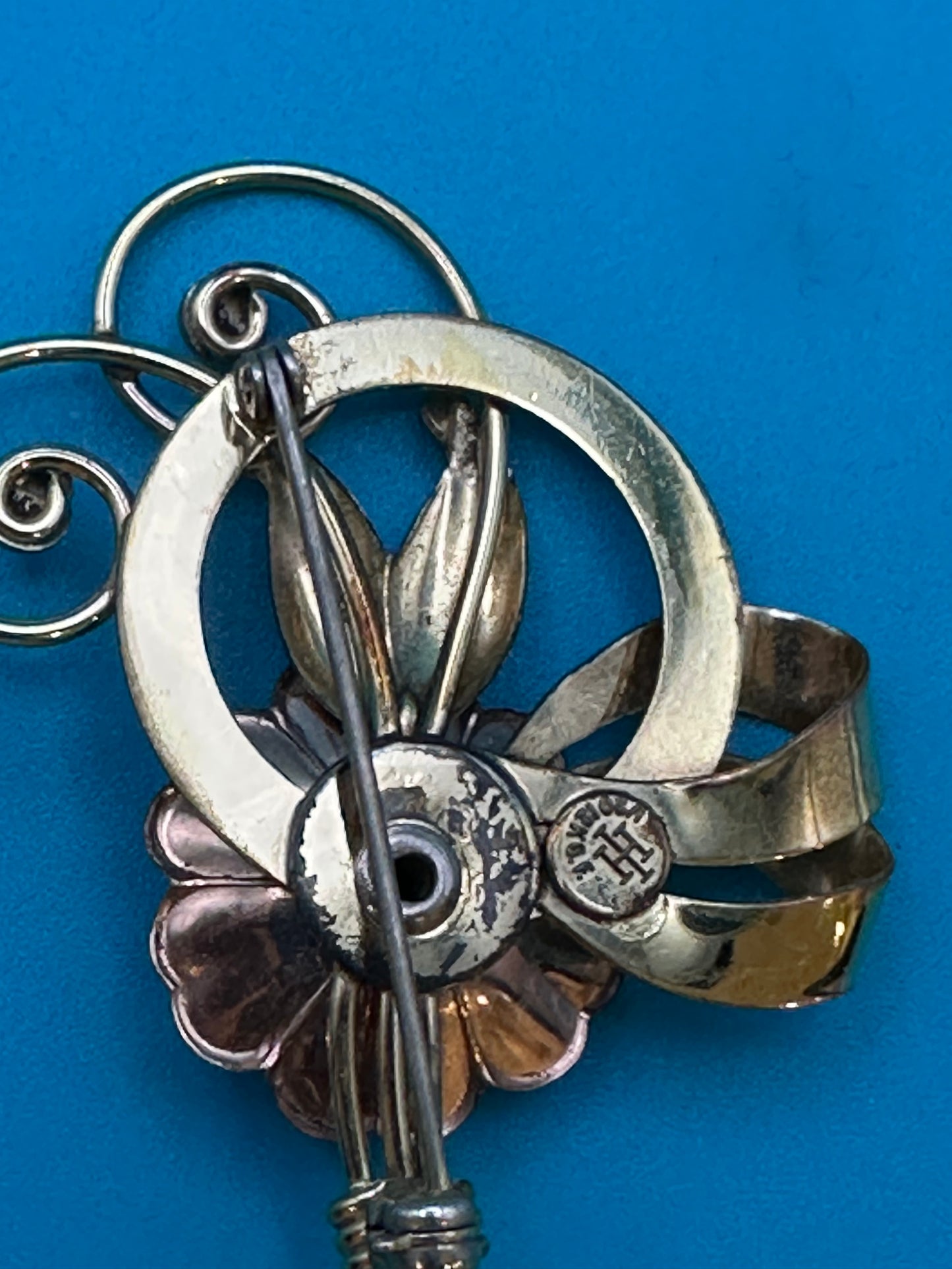 Vintage Harry Iskin flower brooch