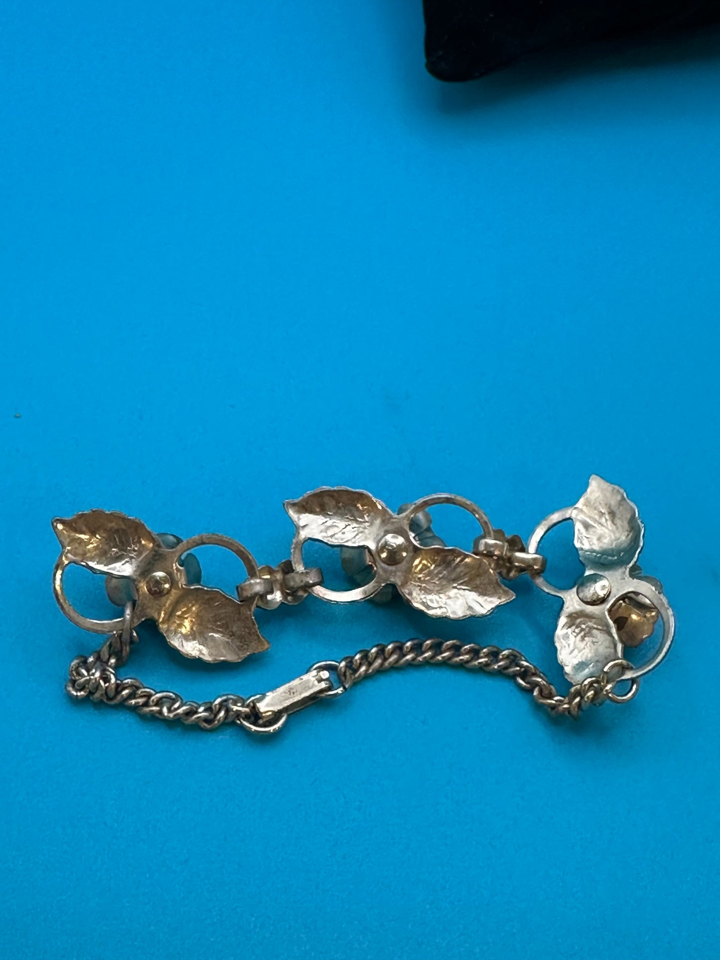 Vintage three-flower necklace and bracelet set