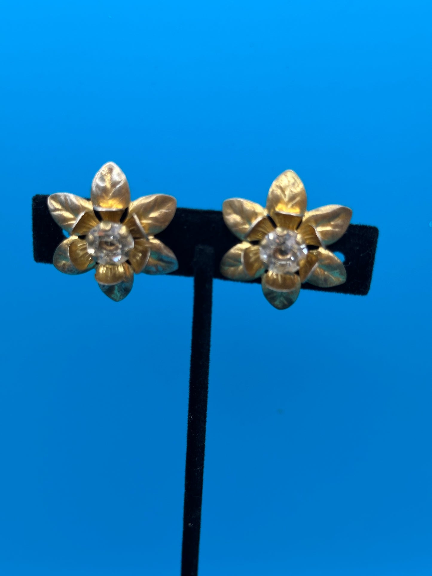 Vintage flower pin and earring set