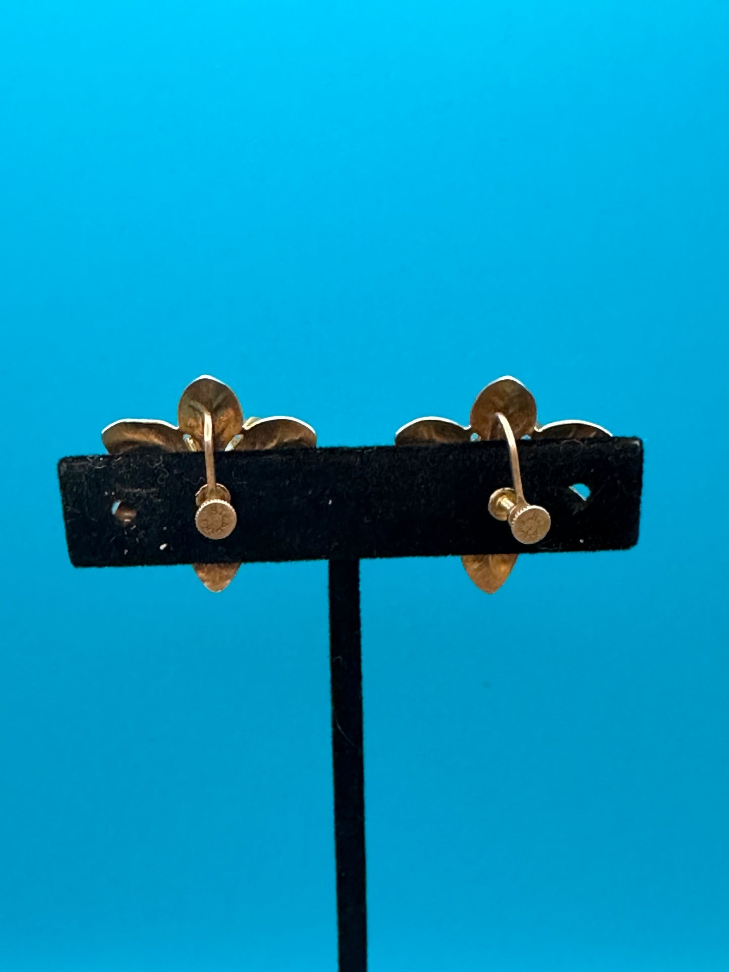 Vintage flower pin and earring set