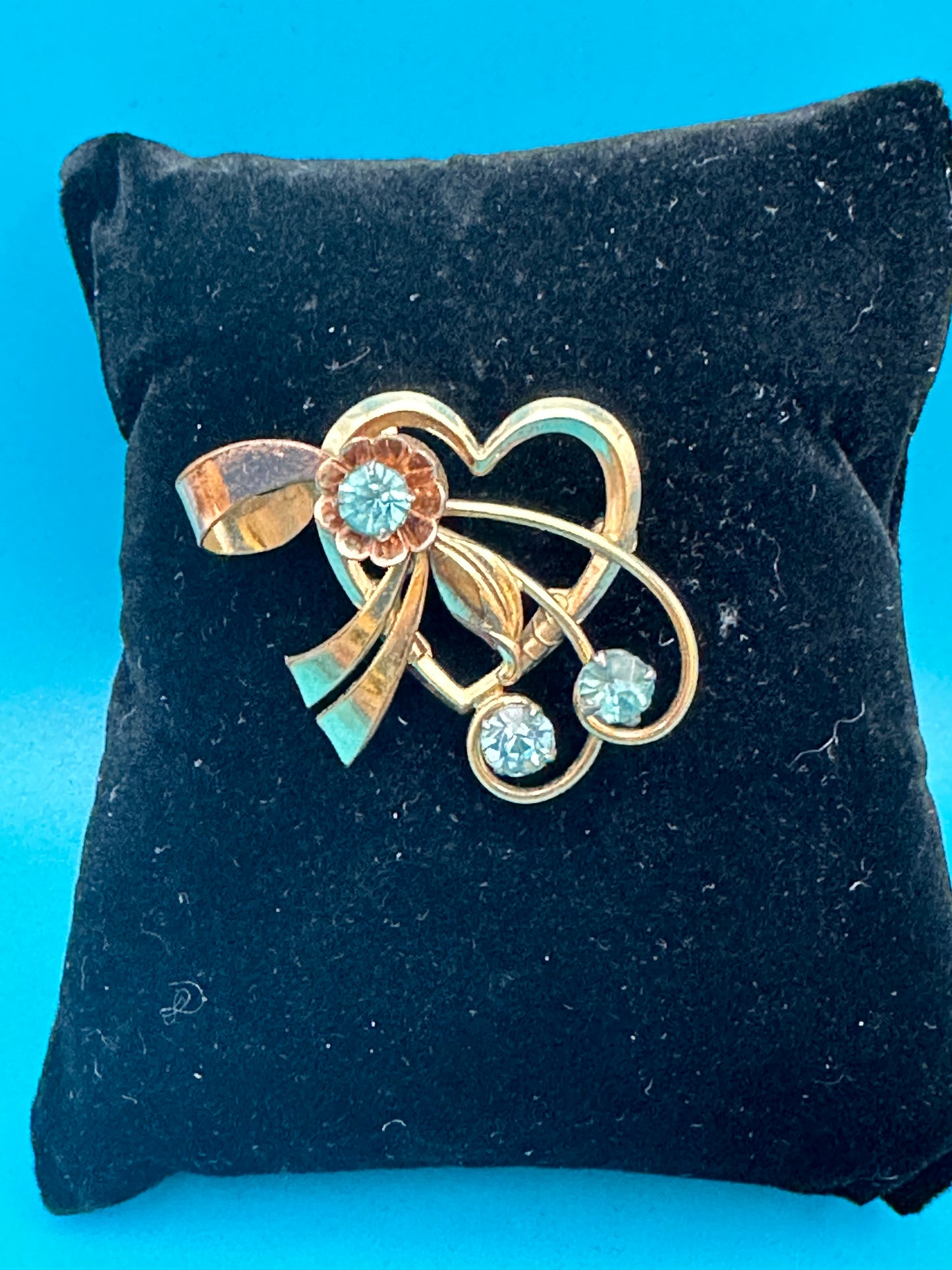 Henry Iskin Vintage flower brooch