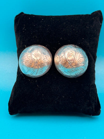 Vintage silver 925 etched paisley dome earrings