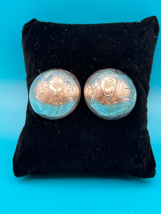 Vintage silver 925 etched paisley dome earrings