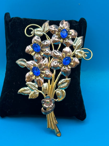 Vintage 1930's-1950's flower brooch