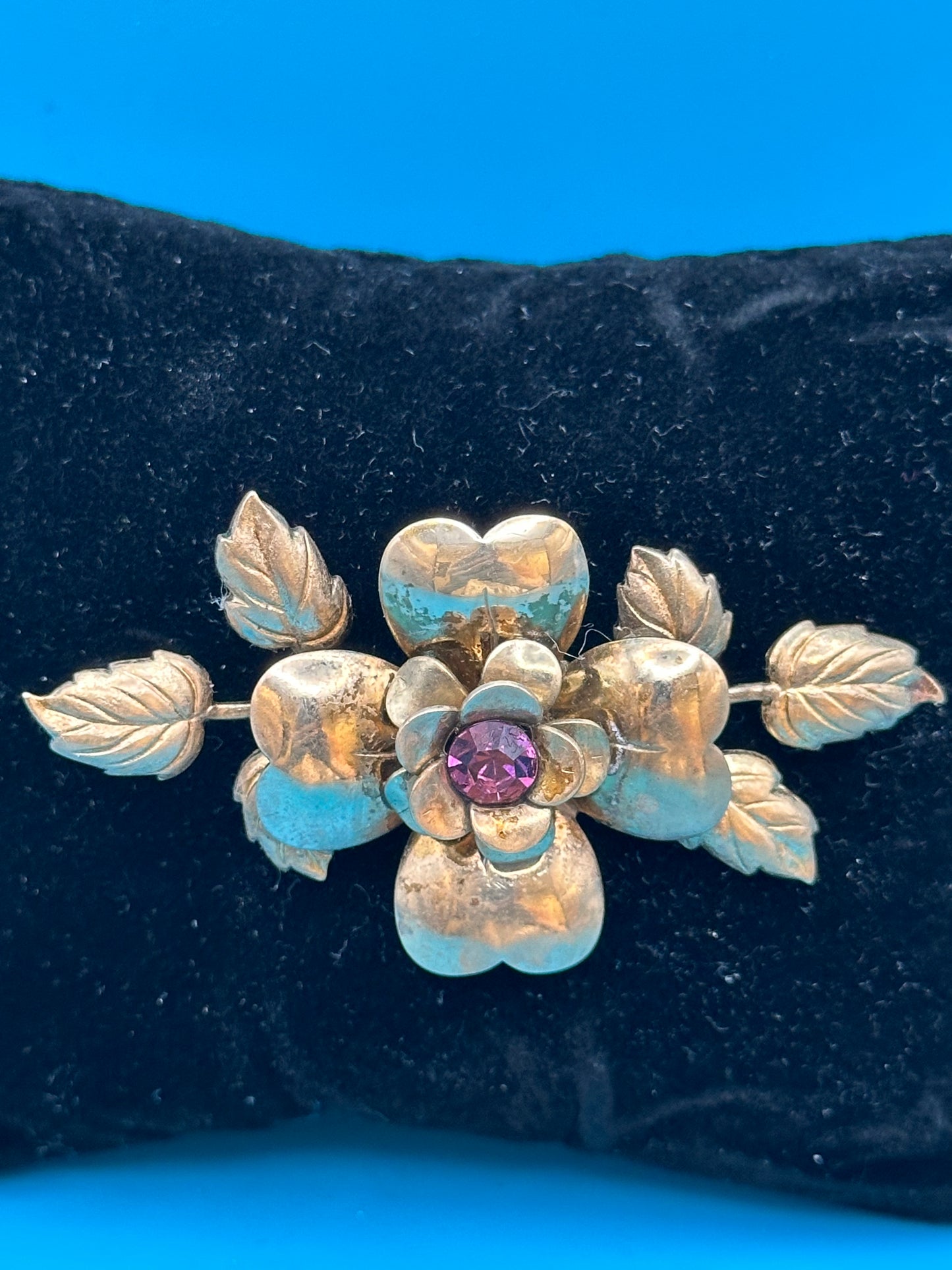 Vintage 1930's - 1950's flower brooch