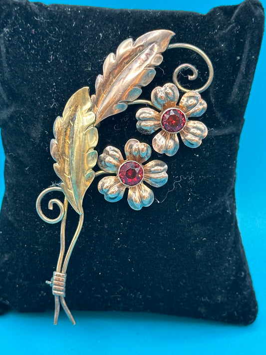 Vintage Van Dell flower brooch