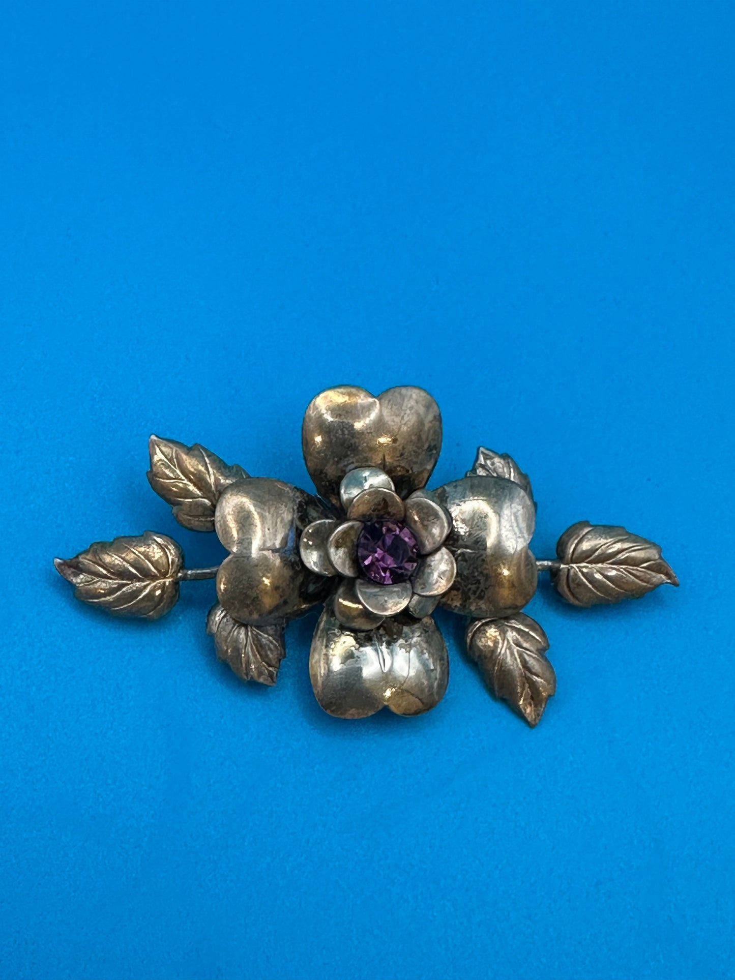 Vintage 1930's - 1950's flower brooch