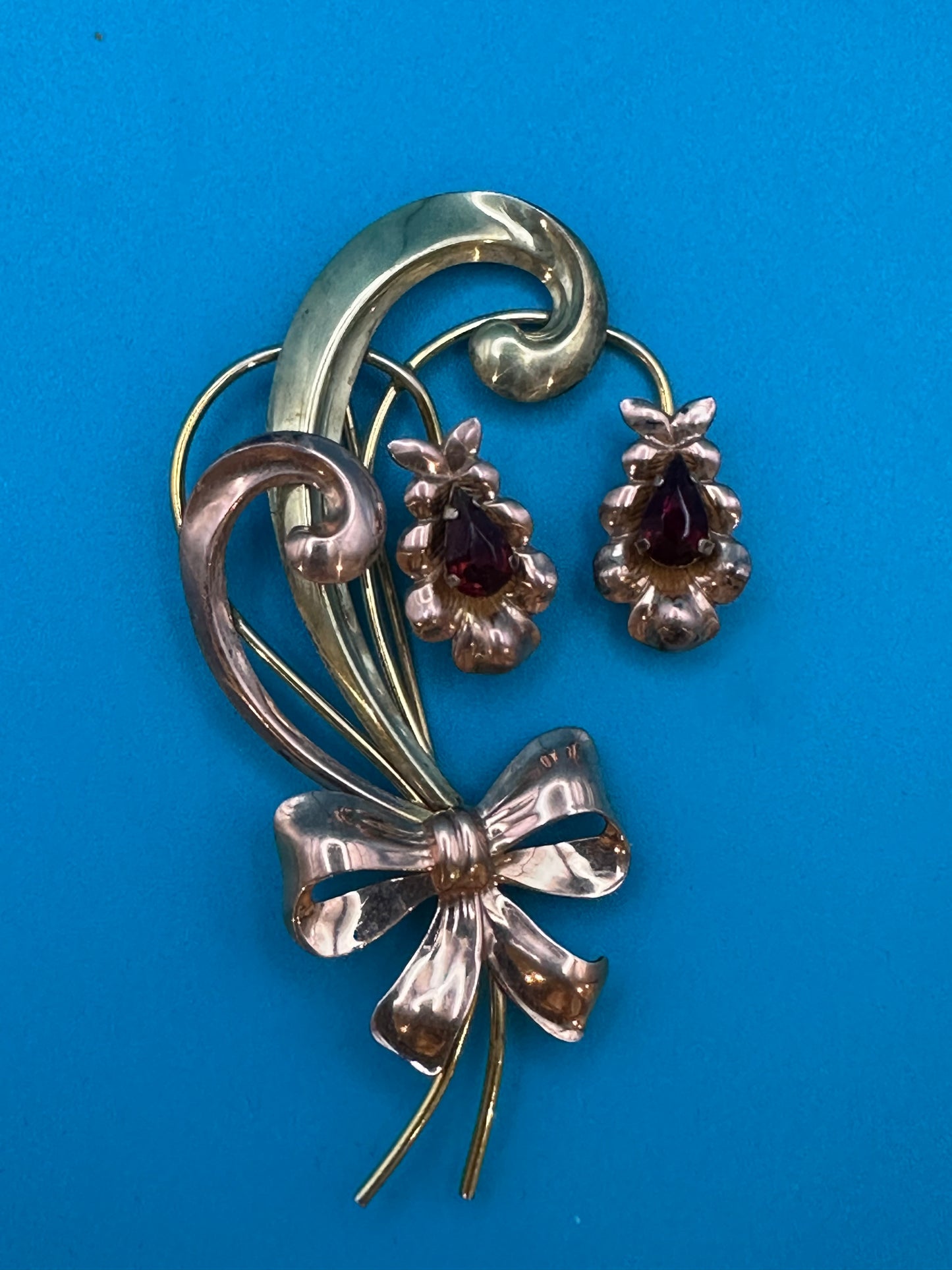 Vintage Van Dell brooch and earring set in original satin-lined box