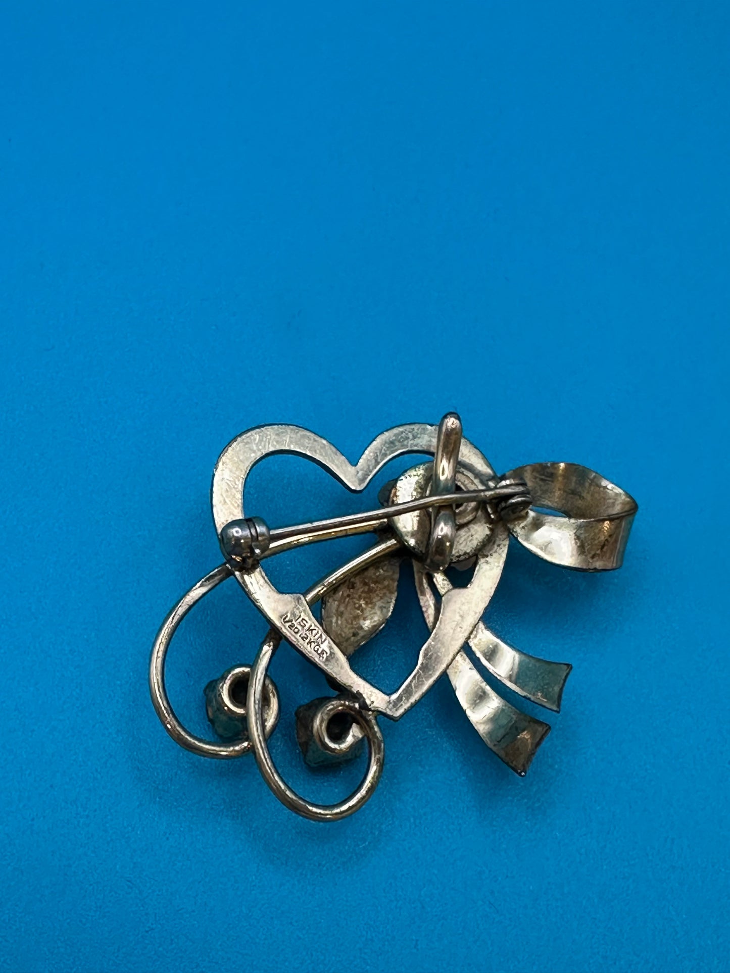 Henry Iskin Vintage flower brooch