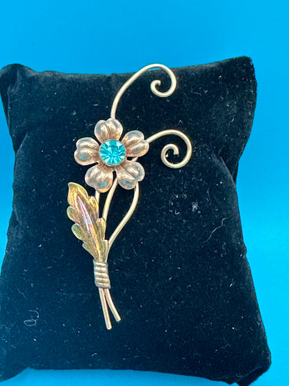 Vintage Van Dell flower brooch
