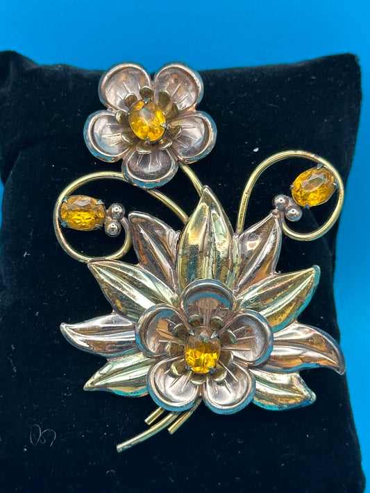 Vintage flower brooch,  flowers and 2 buds